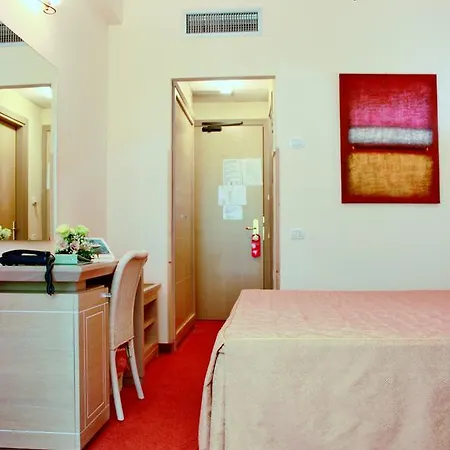 Nedy Hotel 3*
