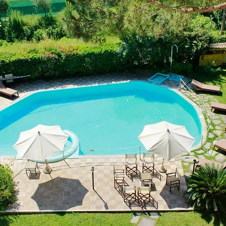 Hotel Nedy 3*