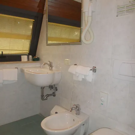 Hotel Nedy 3*