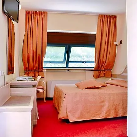 Nedy Hotel