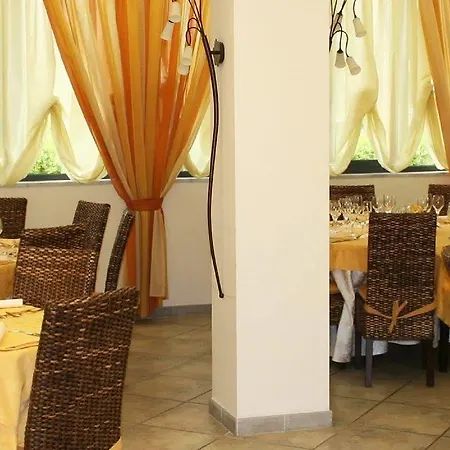 Hotel Nedy 3*