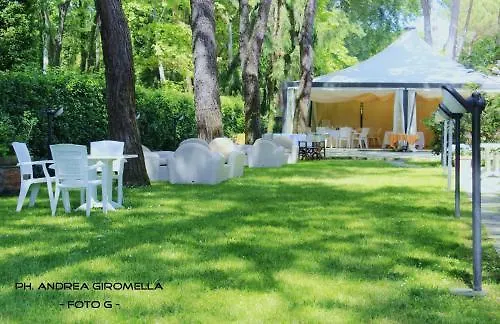 فندق Nedy مارينا دي ماسا